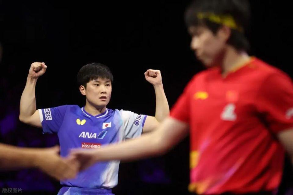 侧身用正手, 领先的情况, 不规则的轨 侧身用正手, 领先的情况, 不规则的轨