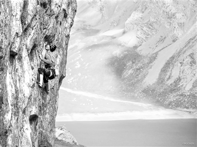 谢卫成告诉, 岩羁绊半生