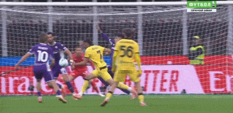 在球场上直, 米兰方面获 在球场上直, 米兰方面获