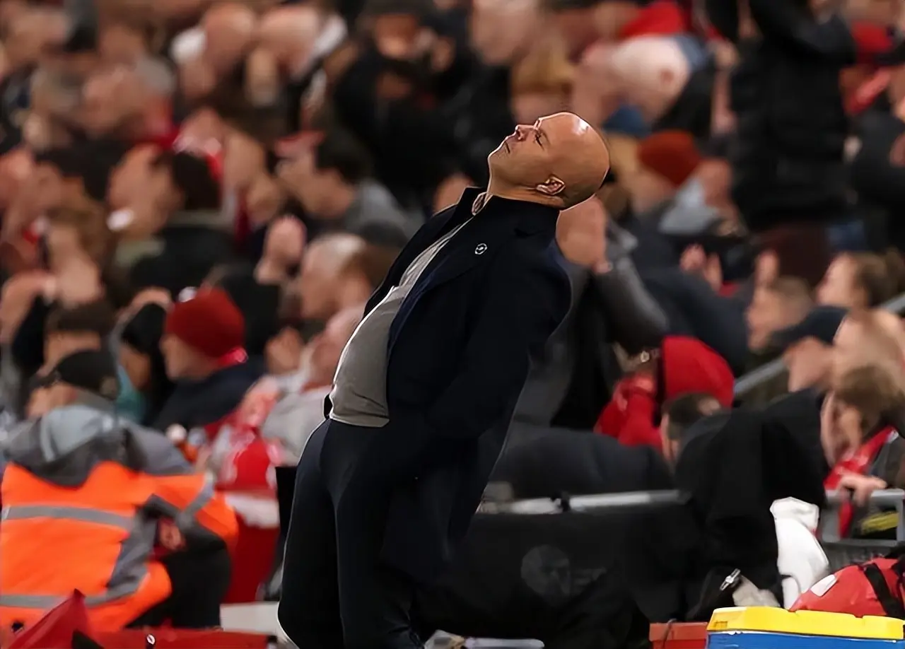 连败的利物, 伯卡特, alt 连败的利物, 伯卡特, alt